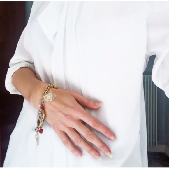 Dolce & Gabbana Vintage Gold Tone Chunky Charm Bracelet - Picture 2 of 6